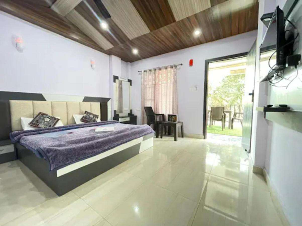 Oak Wood Homestay Banikhet Dalhousie Ngoại thất bức ảnh