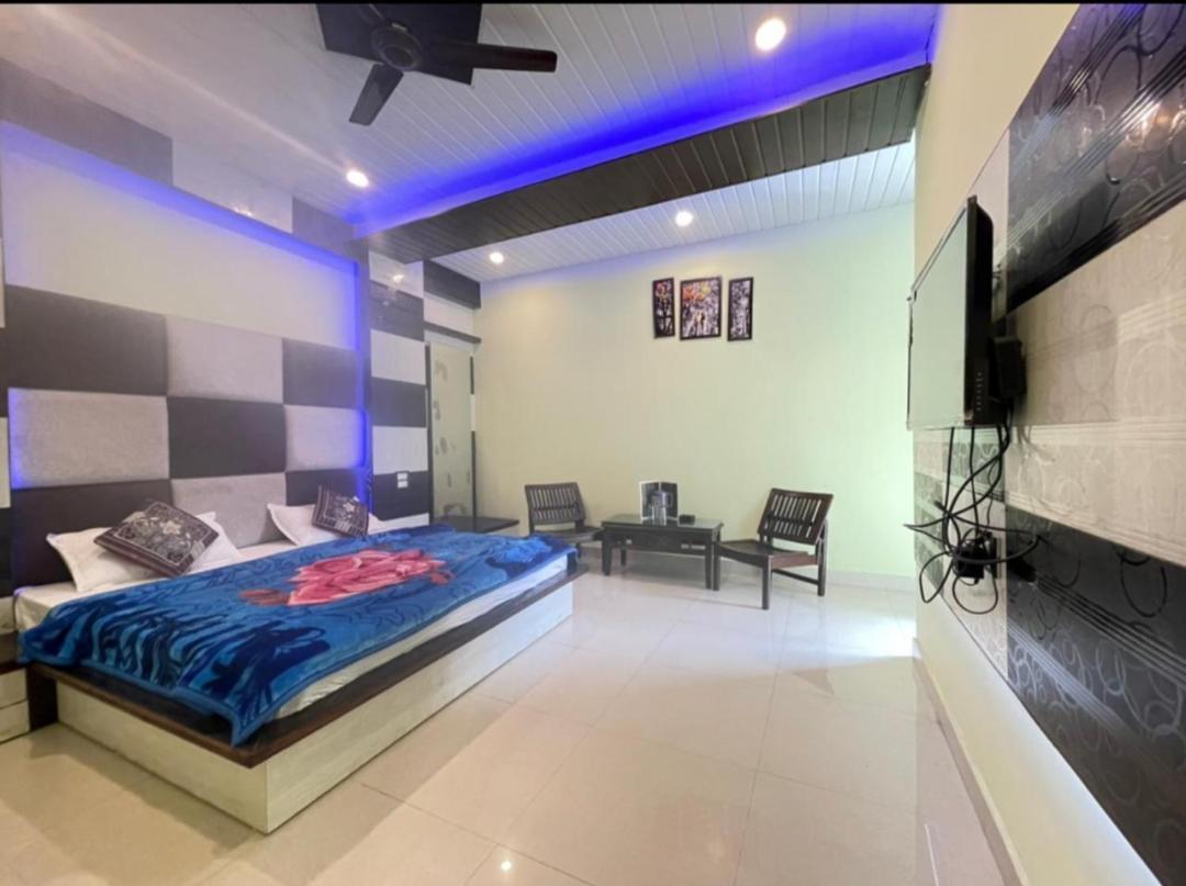 Oak Wood Homestay Banikhet Dalhousie Ngoại thất bức ảnh